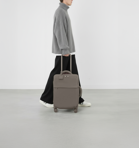 Lost In Berlin Walizka kabinowa 55cm