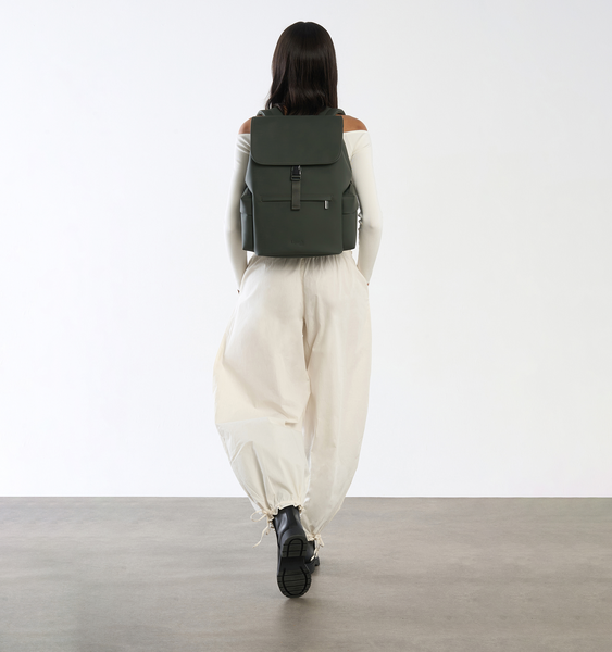 Lost In Berlin Plecak Cargo M 15.6"