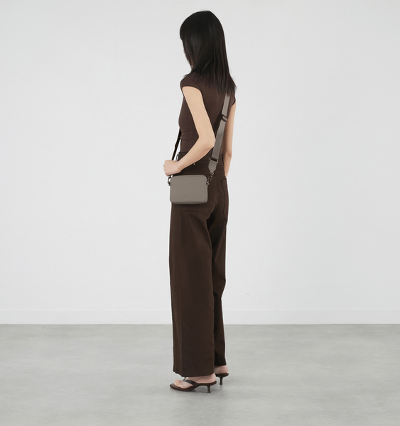 Lost In Berlin Torba crossbody - The Box Lost In Berlin Torba crossbody - The Box